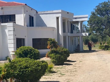 Farm & Agricultural Land