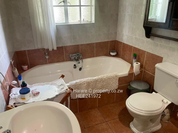 Family home in Sun River Manors