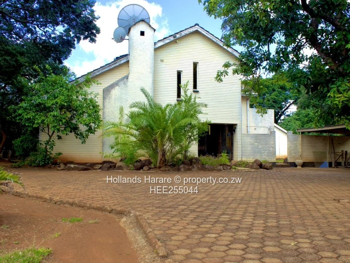 Solid 4 bed residence