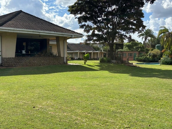 12 Bedroom House