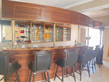 Farm & Agricultural Land