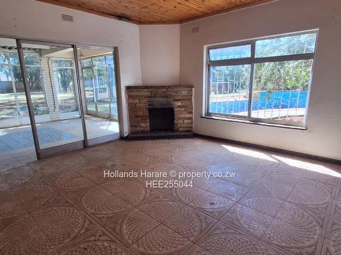Solid 4 bed residence