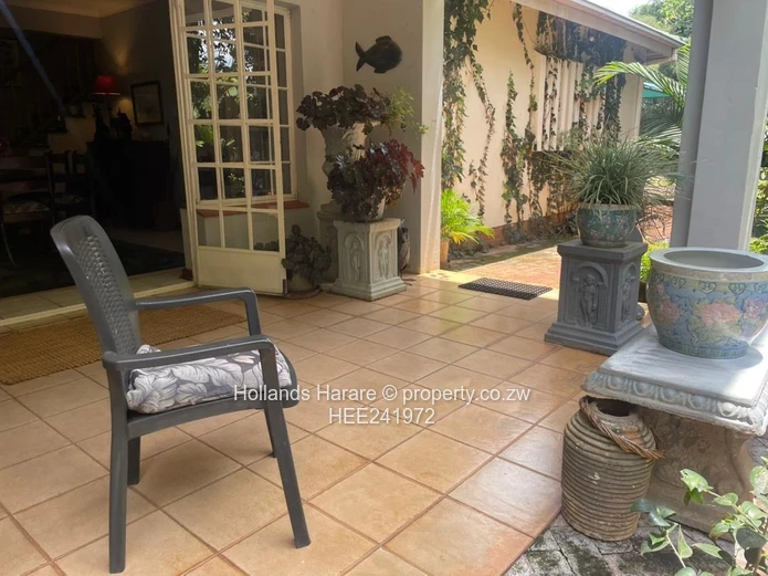 Family home in Sun River Manors