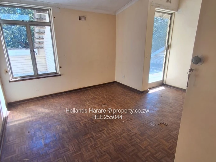 Solid 4 bed residence