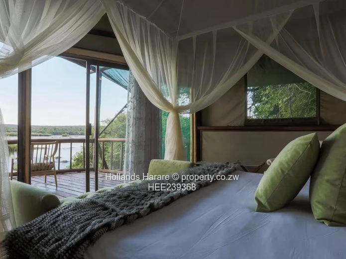 Luxury Safari Lodge